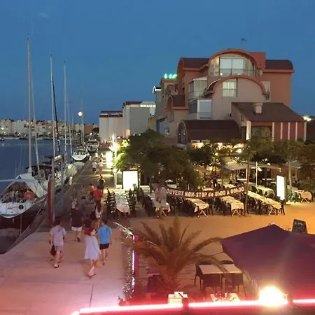 Location Nuit Port Gruissan